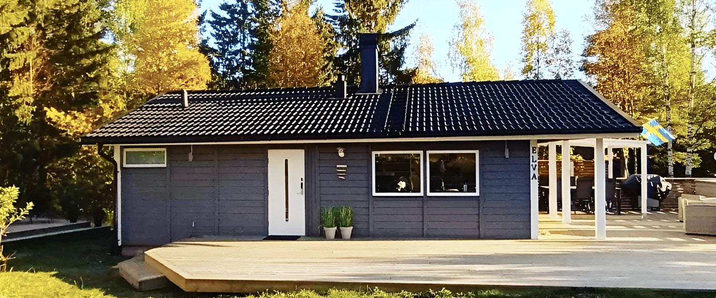 Ett rent tak på ett grått hus